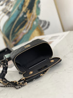 Top quality lamb leather 18cm adjustable belt black Cosmetic Bag crossbody bag women 2022